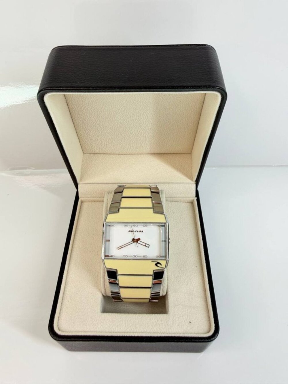 Rare Rip Curl NYC Core Surf Watch Stainless Steel Enamel – 100M Water Resistant